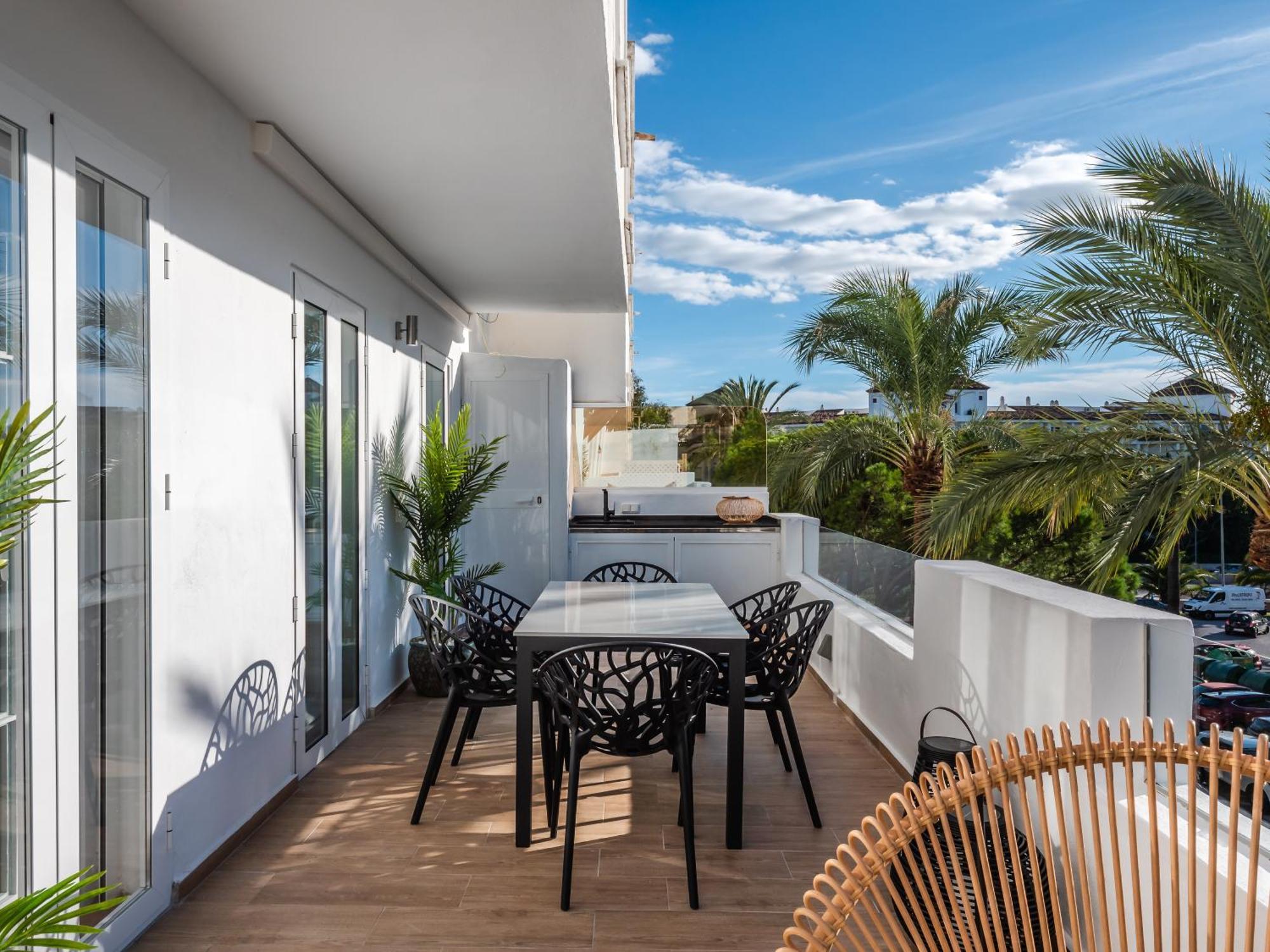 3 Bdrm Stylish Apt W Pool In Puerto Banus Μαρμπέλλα Εξωτερικό φωτογραφία