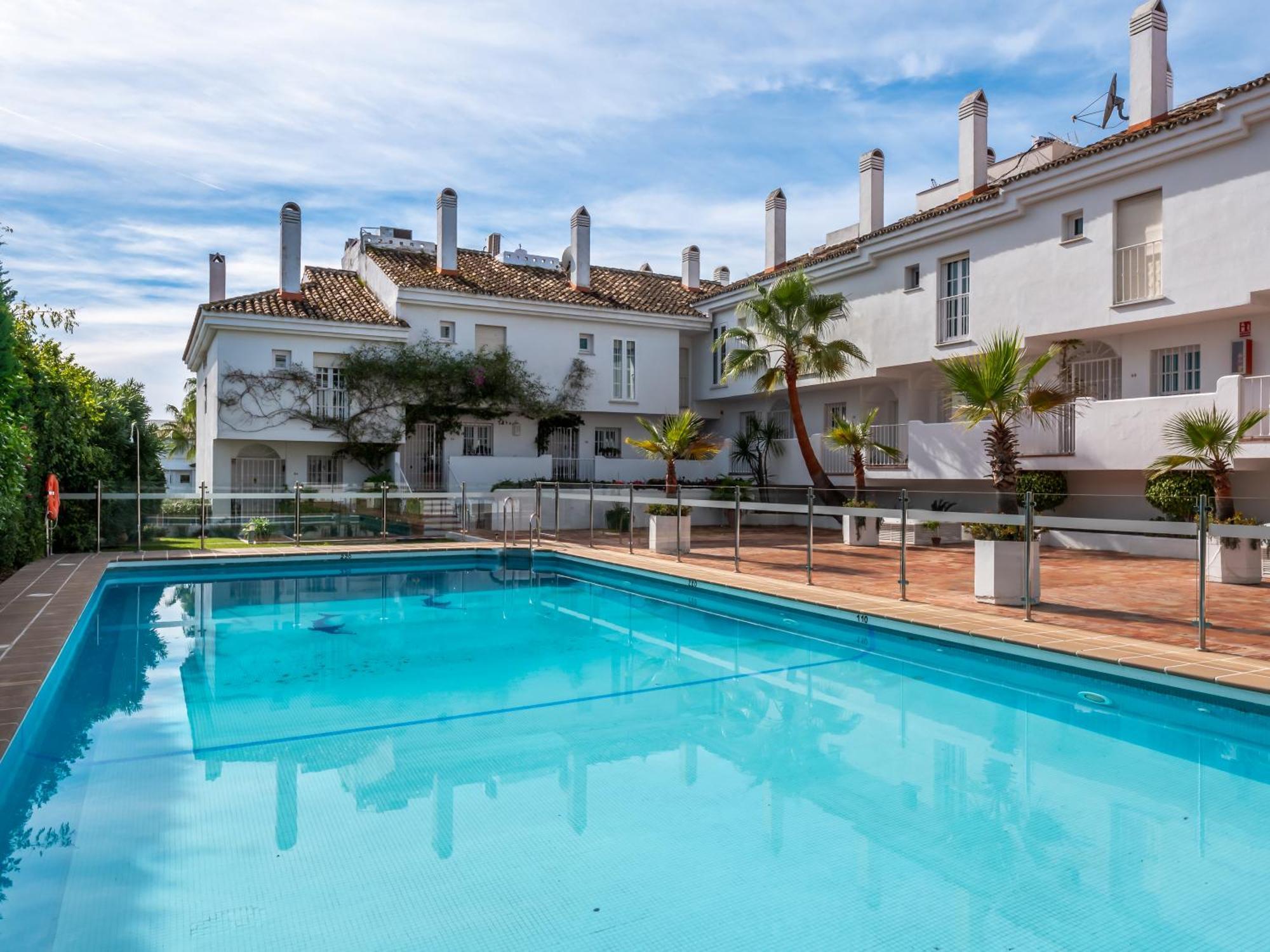 3 Bdrm Stylish Apt W Pool In Puerto Banus Μαρμπέλλα Εξωτερικό φωτογραφία