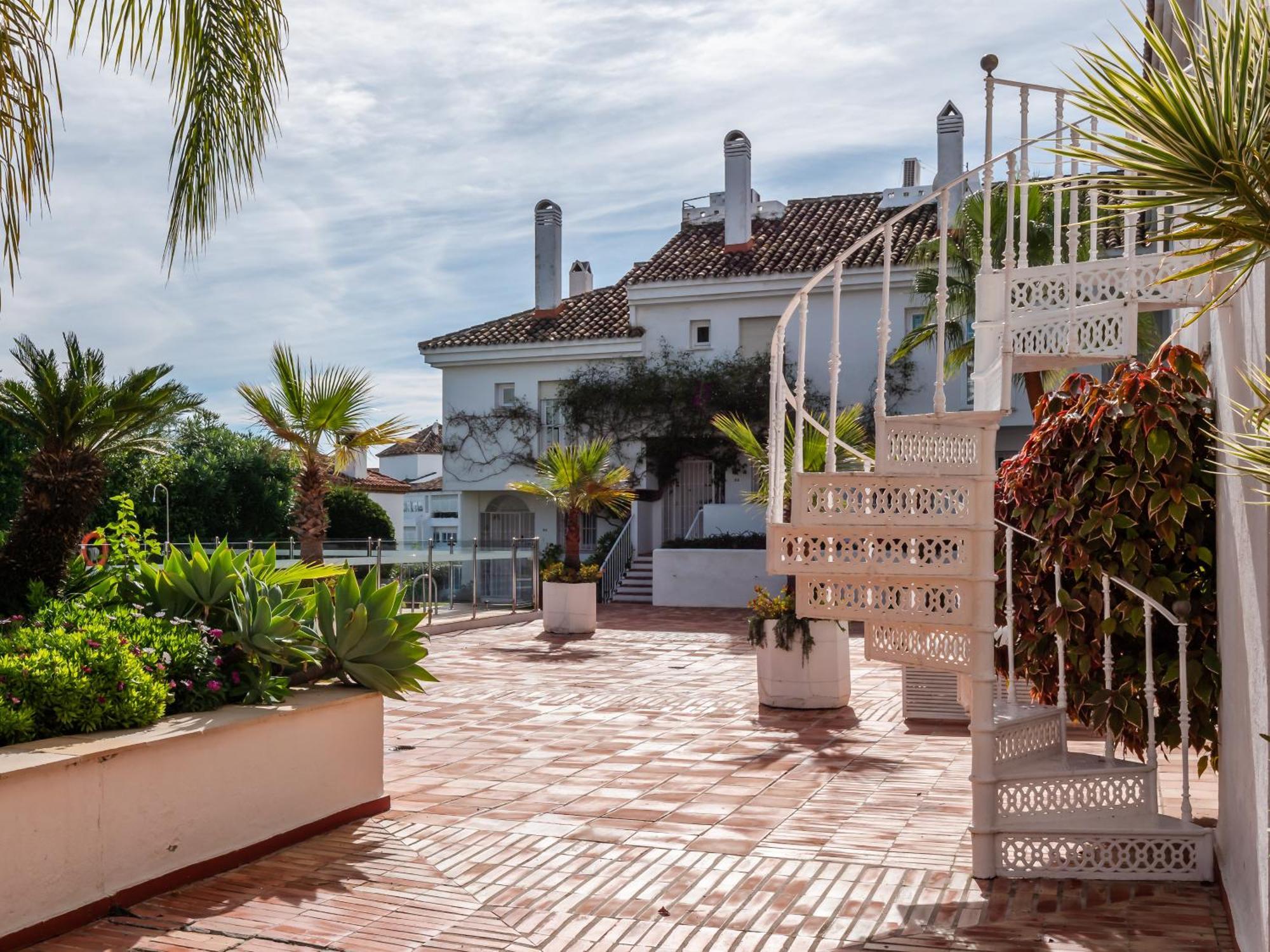 3 Bdrm Stylish Apt W Pool In Puerto Banus Μαρμπέλλα Εξωτερικό φωτογραφία